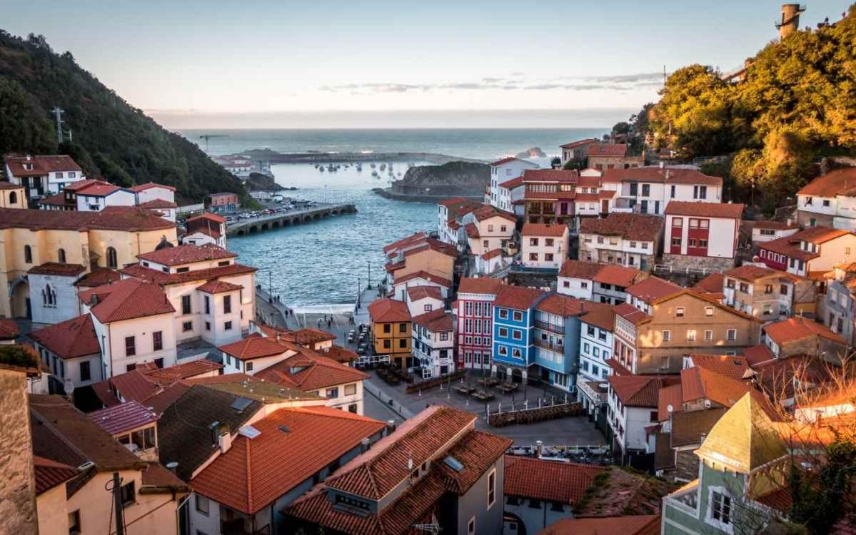 El Pedroso De Llanes *